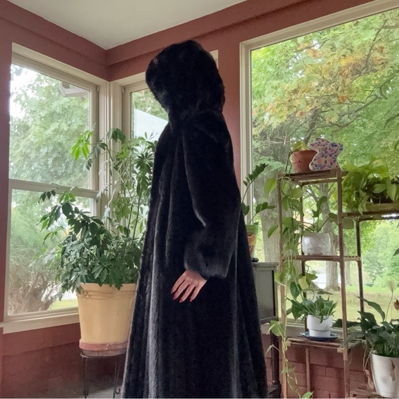 Luxurious Full‑Length Dark Brown Mink Coat with Hood • Size ML • Glamour Vintage - Picture 10 of 10